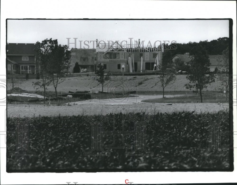 1994 Press Photo Wyndham Hills, a new upper income development in Wisconsin - Historic Images