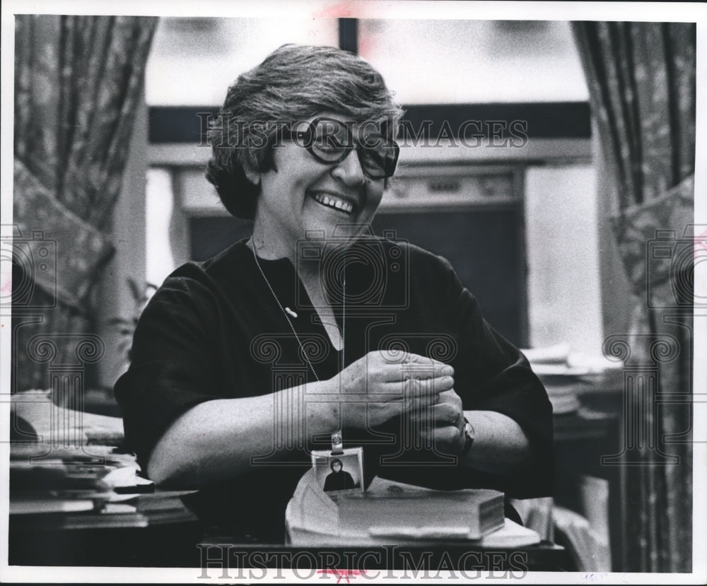 1977 Press Photo Arvonne Fraser of the Agency for International Development - Historic Images