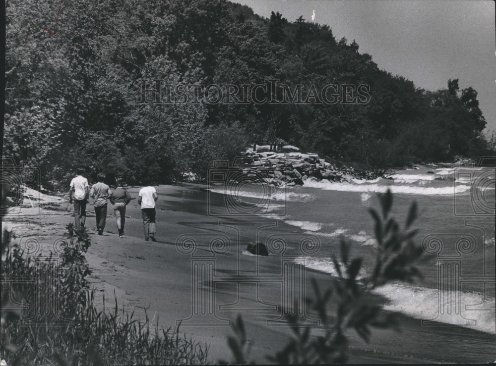 1971 Press Photo Strip of Lake Michigan Beach Under Disputed Ownership - Historic Images