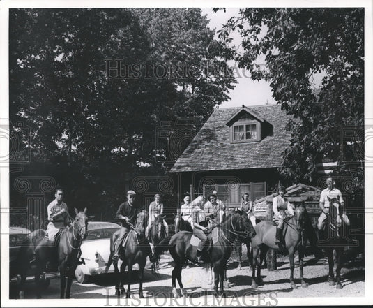 1958 Riders in front of the Fox and Hounds Inn-Historic Images