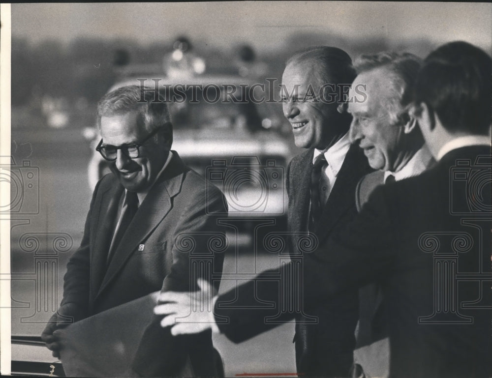 1973 Press Photo Gerald R. Ford and state Republican leaders meet, Wisconsin. - Historic Images