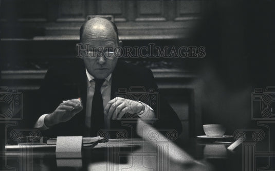 1991 Press Photo Greater Milwaukee Committee Leaders Meet, Roger Fitzsimonds - Historic Images