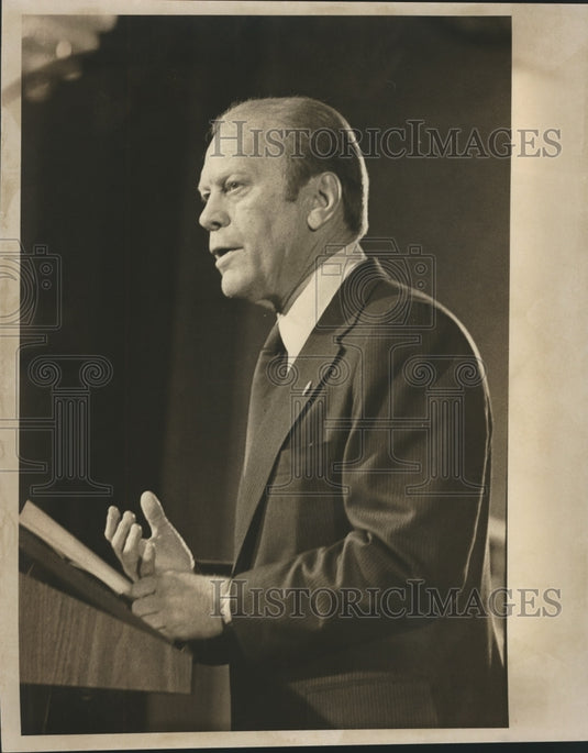 1976 Press Photo Gerald Ford - Milwaukee and Wisconsin Visits - Historic Images