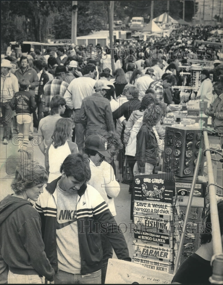 1984 Press Photo Saint Martin&#39;s fair in Franklin, Wisconsin on Labor Day. - Historic Images