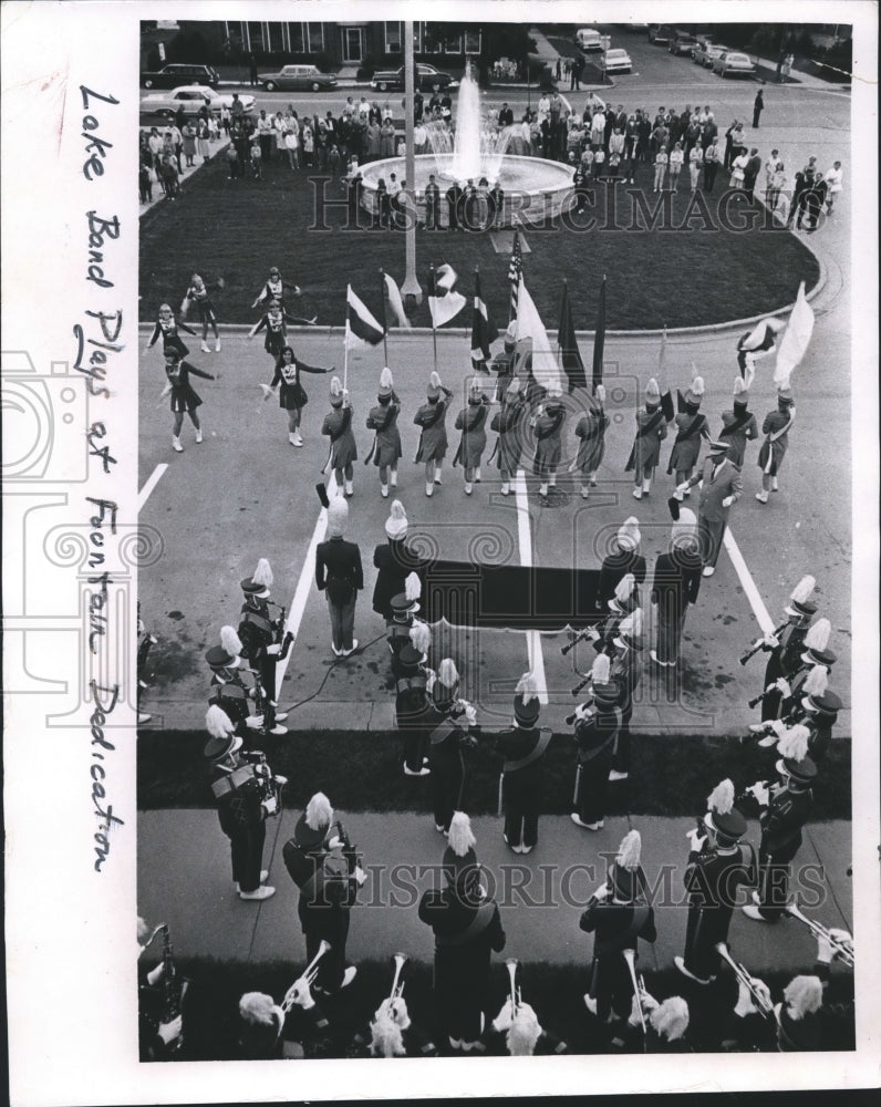 1987 Press Photo Dedication ceremony for fountain given to the city of Milwaukee - Historic Images