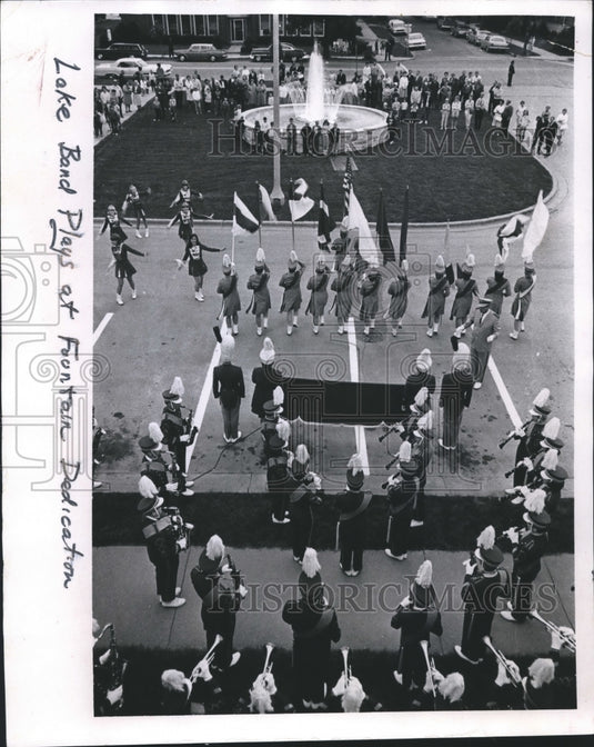 1987 Press Photo Dedication ceremony for fountain given to the city of Milwaukee - Historic Images