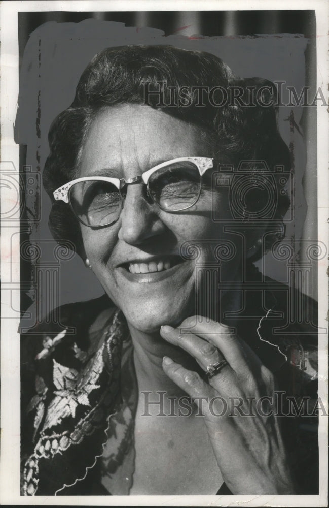 1966 Press Photo Marquette University veteran&#39;s coordinator Helen M. Fitzpatrick-Historic Images