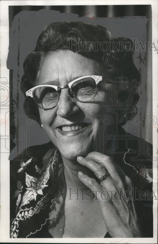 1966 Press Photo Marquette University veteran's coordinator Helen M. Fitzpatrick-Historic Images