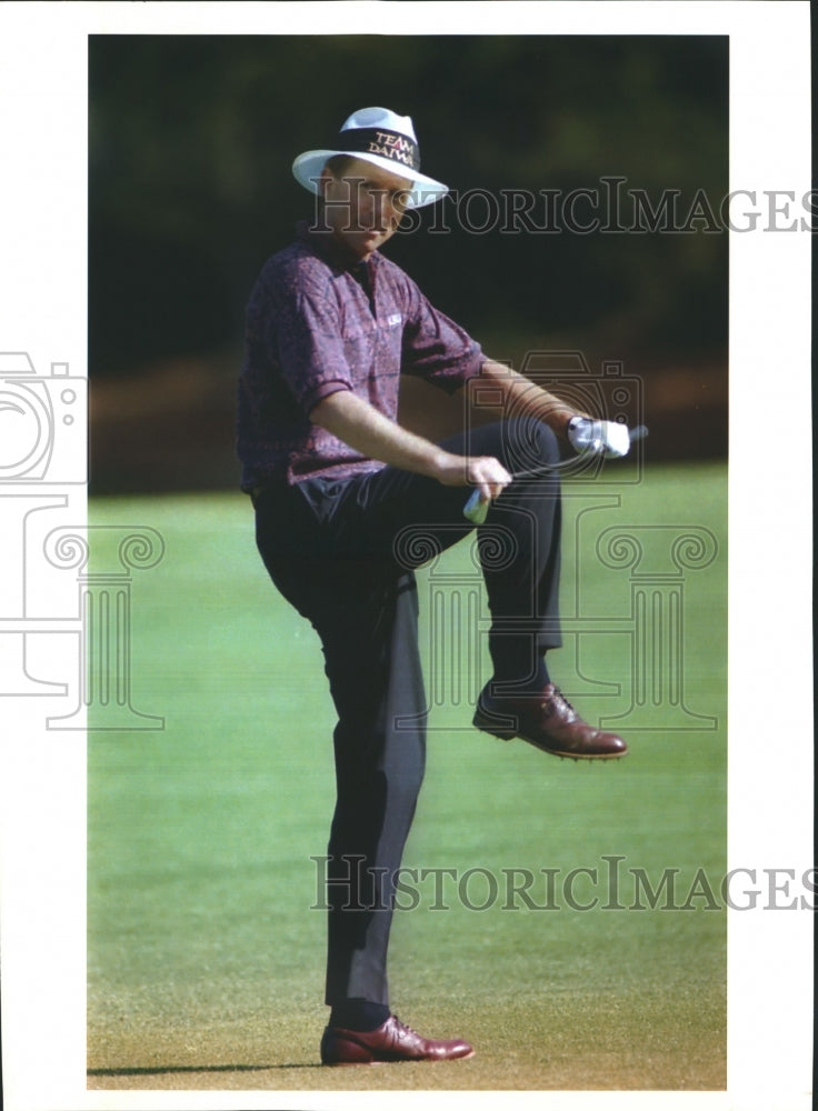 1993 Press Photo Dan Forsman, after quadruple bogey on the 12th hole - mjb11561 - Historic Images