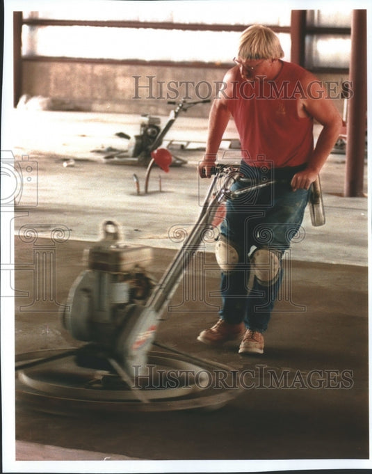 1994 Press Photo New Forgings and Stampings Inc plant in Delavan Wisconsin - Historic Images