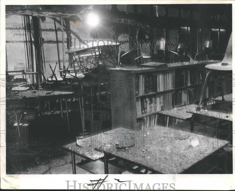 1967 Press Photo Damage from Whitnall High School Library Fire in Milwaukee- Historic Images