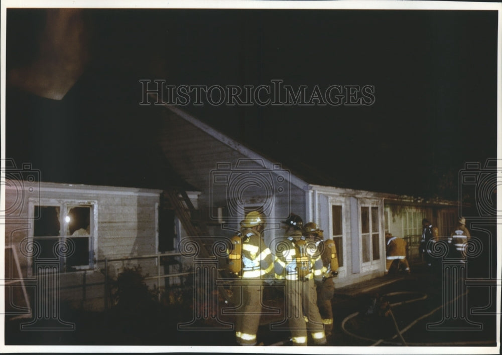 1993 Press Photo Firefighters at Lad Lake Treatment Center, Dousman, Wisconsin - Historic Images