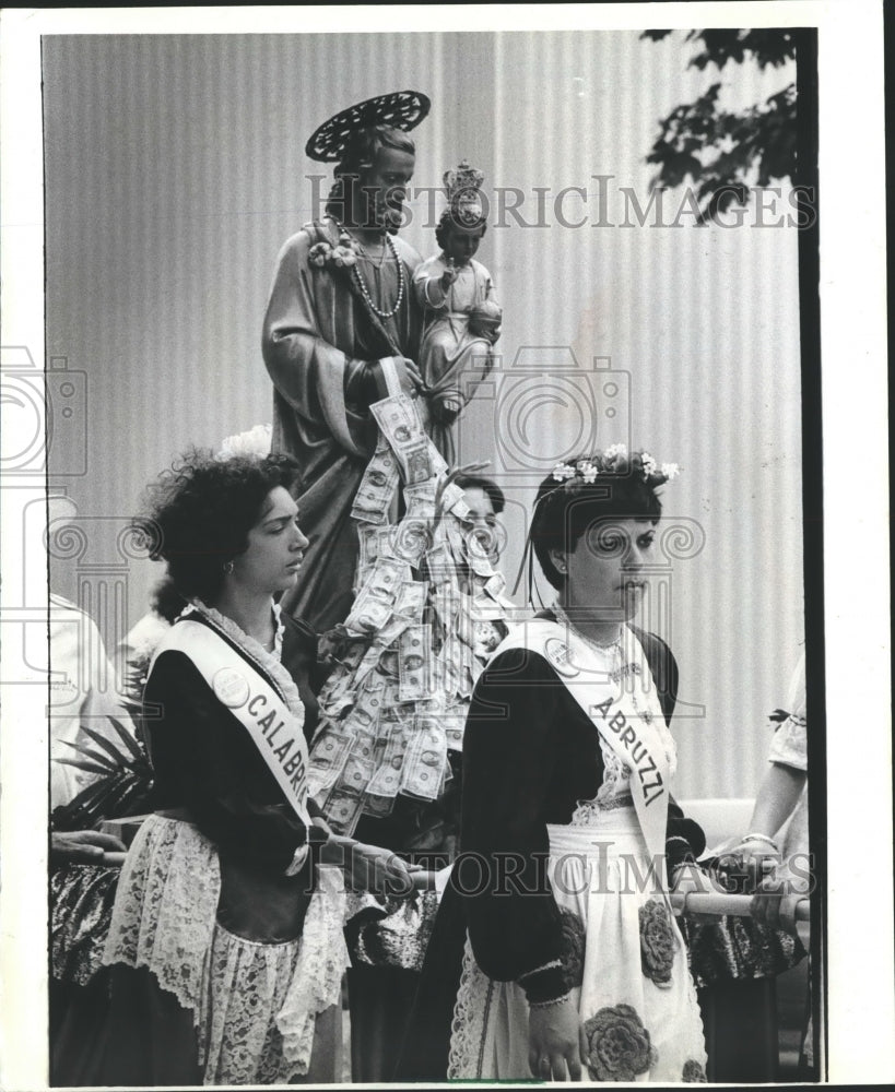 1982 Press Photo Festa Italiana religious statue procession - mjb13029 - Historic Images