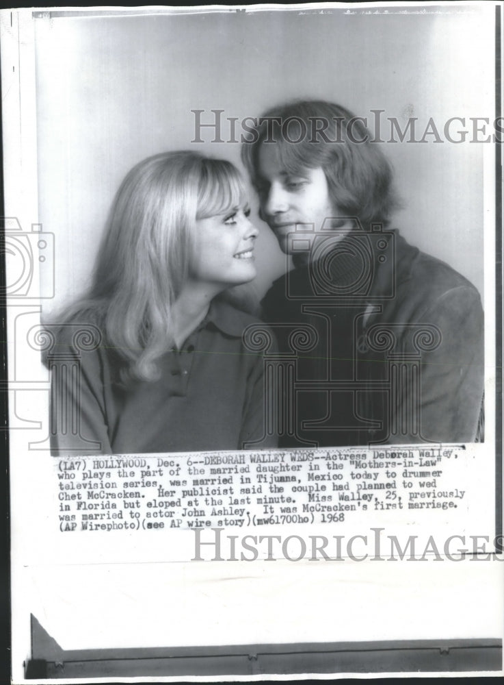 1968 Press Photo Actress Deborah Waley married drummer Chet McCracken - Historic Images