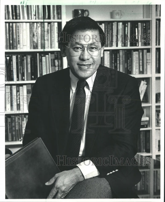1986 Press Photo UW dean Hamilton McCubbin - Historic Images