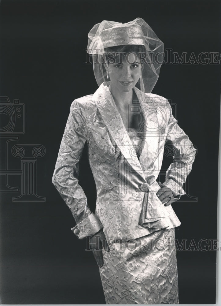 1992 Press Photo Brocade print with metallic accents gives suit sophistication - Historic Images