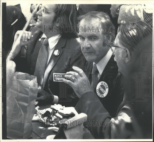 1972 Press Photo McGovern Listens to Seniors at Rally in Bixby Park, Long Beach - Historic Images