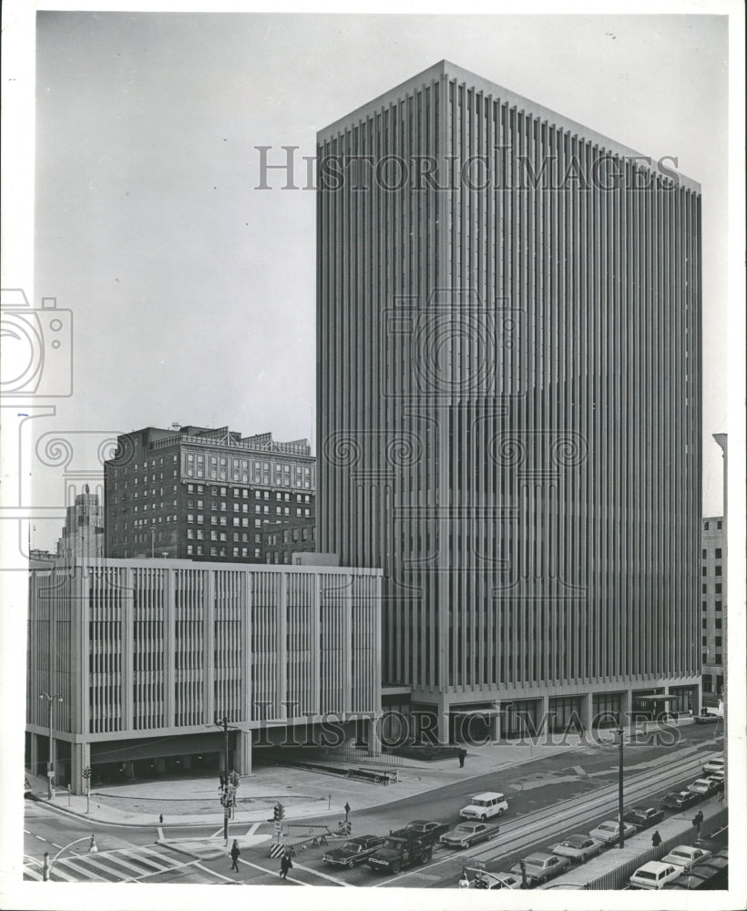 1968 Press Photo Marshall &amp; Ilsley bank, gracing the city&#39;s skyline - mjb14351-Historic Images