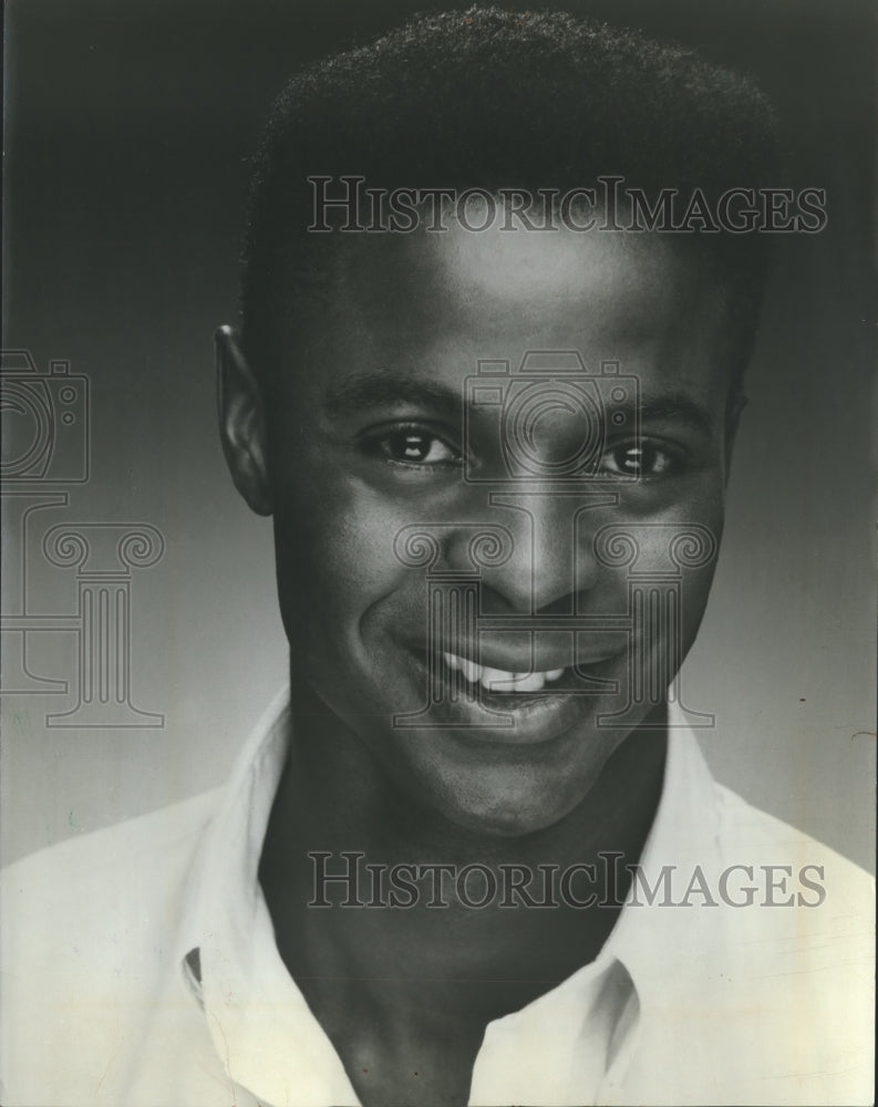 1992 Press Photo United States actor Victor Love plays Hank Gathers. - Historic Images