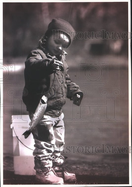 1993 Press Photo Kayla Hahn Holding a Trout She Caught at Humboldt Park - Historic Images