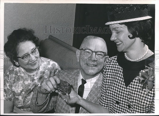 1964 Press Photo Astronaut James Lovell and His Wife With High School Teacher - Historic Images