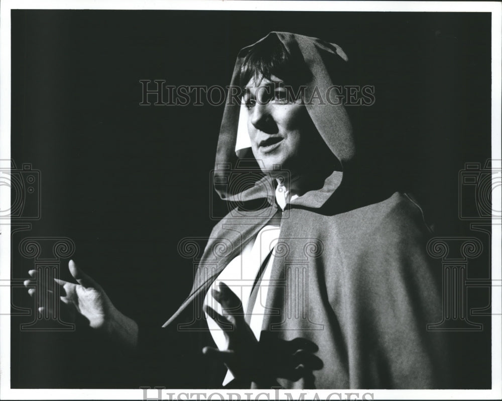 1990 Press Photo Linda C. Loving, pastor and actress, portrays Julian of Norwich - Historic Images