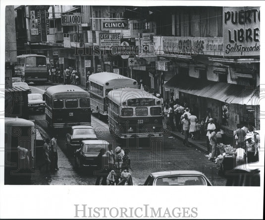 1977 Press Photo Street in Santa Ana Shopping Area in Panama City, Panama - Historic Images