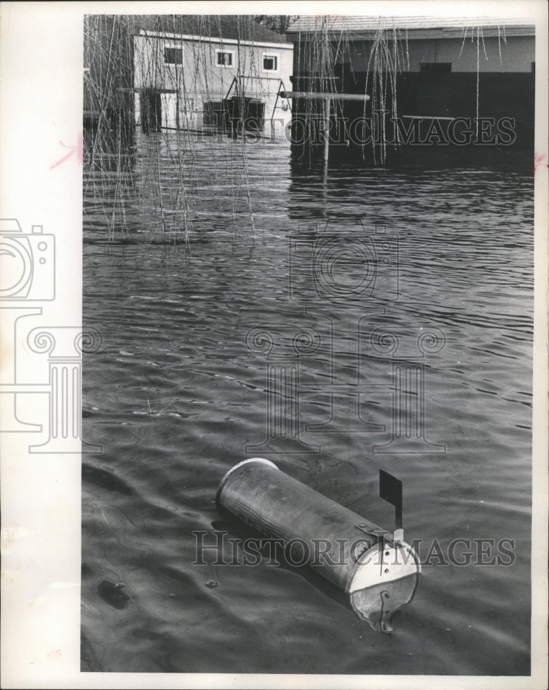 1965 Press Photo An Almost Submerged Mailbox in La Crosse, Wisconsin - mjb16077 - Historic Images