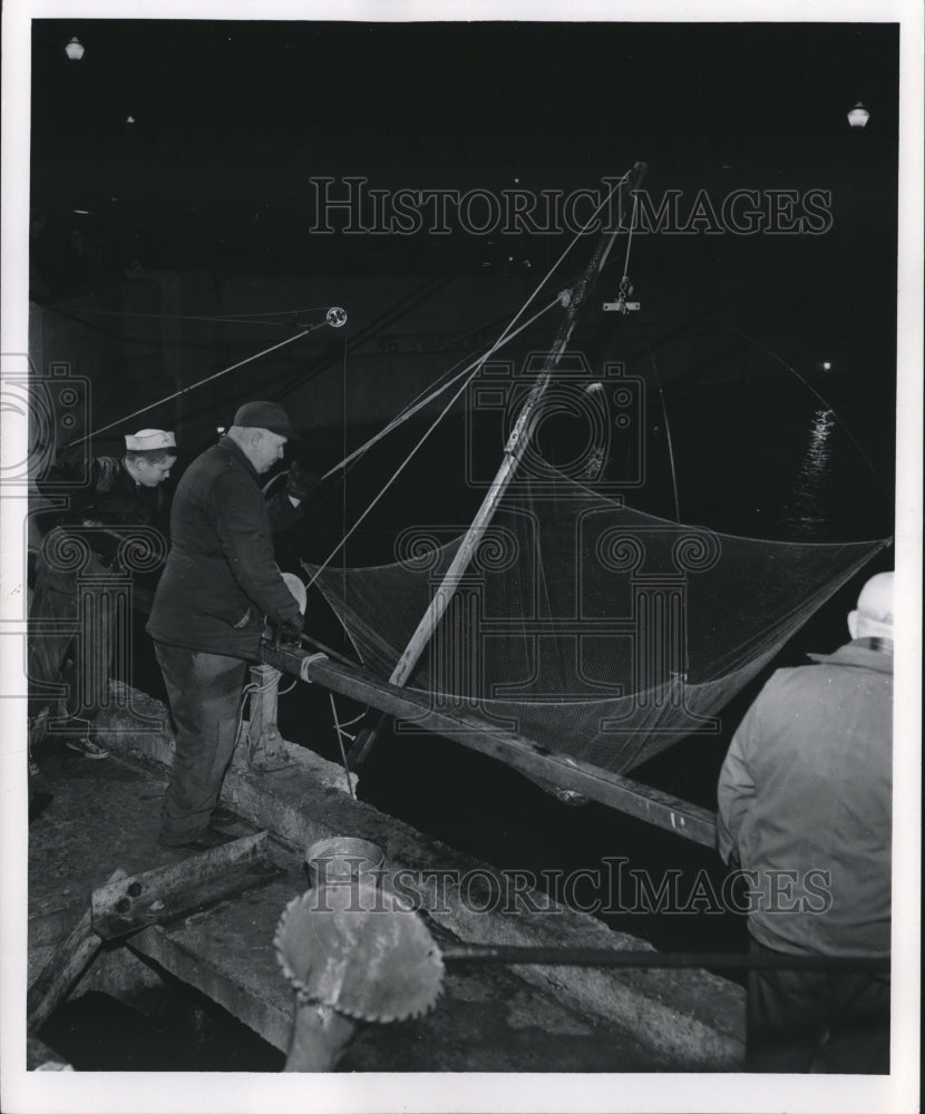 1960 Press Photo Three Fishermen on Dock with Dip Nets Fishing For Smelt - Historic Images