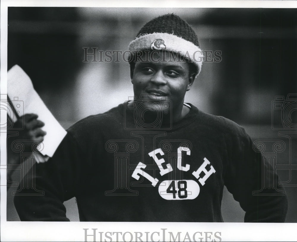 1975 Press Photo Melvin Patton, Milwaukee Tech High School Football in