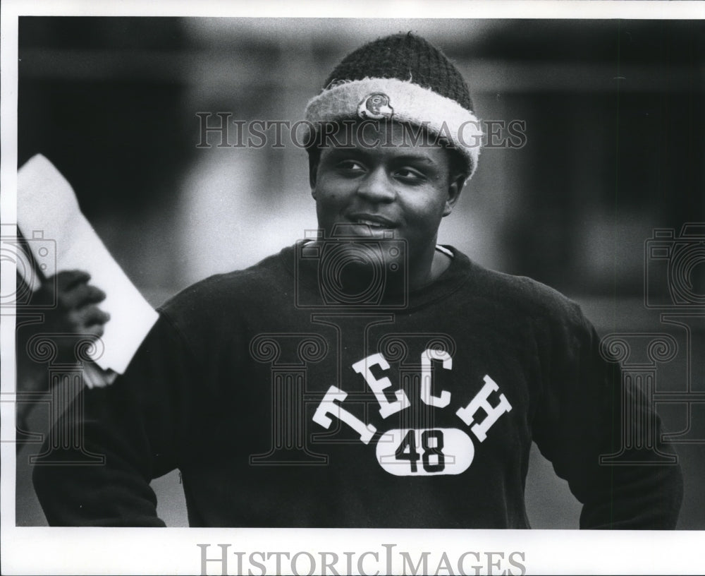 1975 Press Photo Melvin Patton, Milwaukee Tech High School Football in Wisconsin- Historic Images