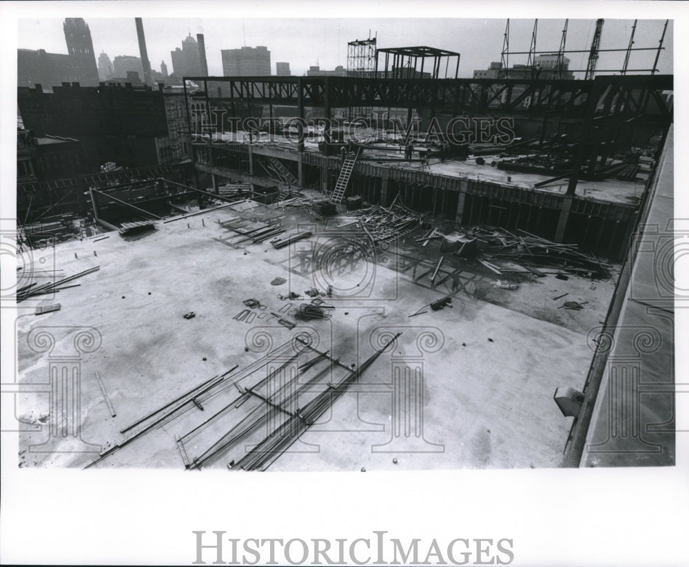 1961 Press Photo The Milwaukee Journal building new construction - new addition - Historic Images