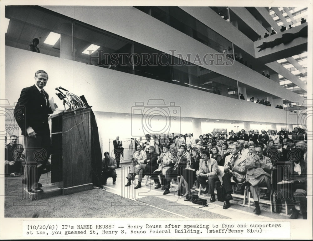 1983 Press Photo Henry Reuss after Speaking at Henry S. Reuss Federal Building - Historic Images