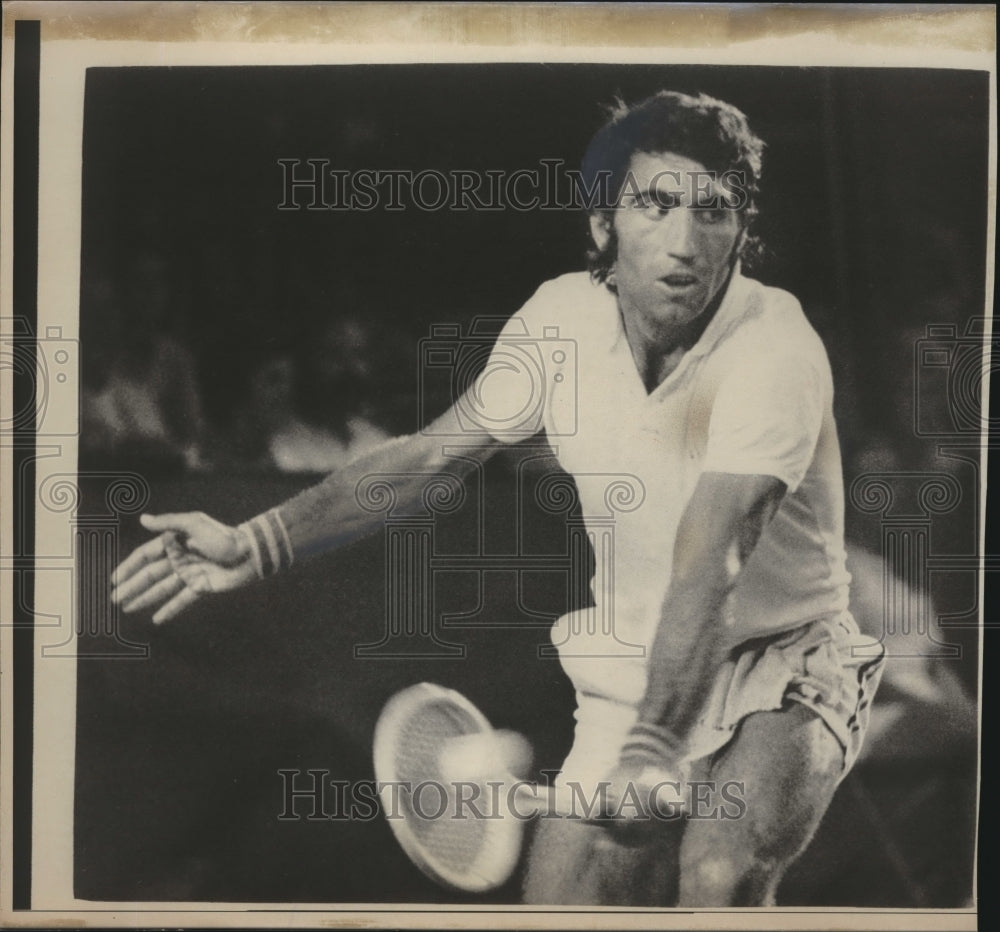 1975 Press Photo Tennis Player Manuel Orantes - mjb17080 - Historic Images