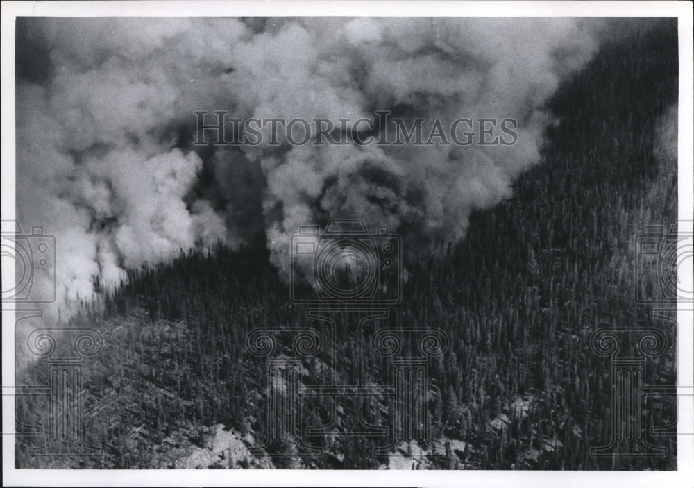 1967 Press Photo Forest fire throughout the northwest, more than 110,000 acres - Historic Images