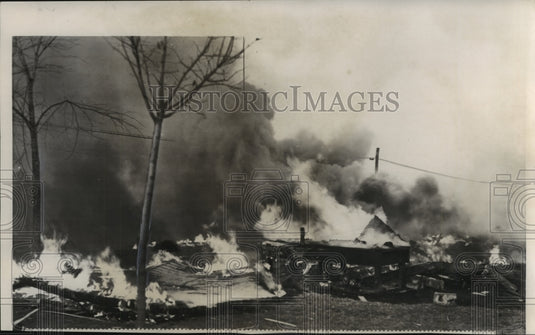 1953 Press Photo Walls blasted in four directions near Appleton, Wisconsin - Historic Images