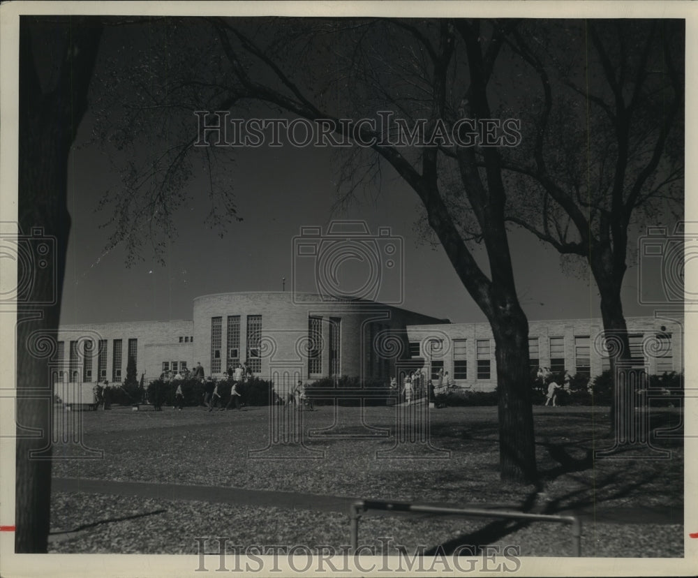 1948 Press Photo Gaenslen School exterior building - mjb17755-Historic Images