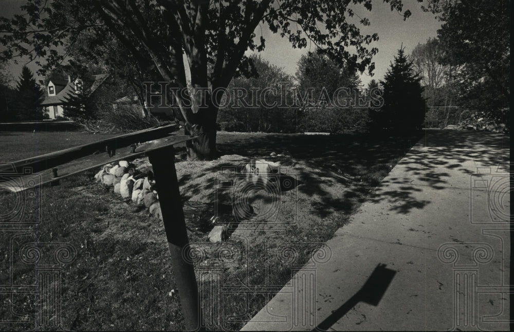 1988 Press Photo The site of the Tralongo house fire in New Berlin, Wisconsin - Historic Images