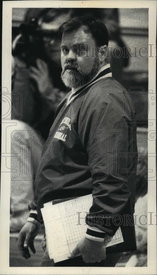 1992 Press Photo Memorial Coach John Gabelbauer - mjb18178 - Historic Images