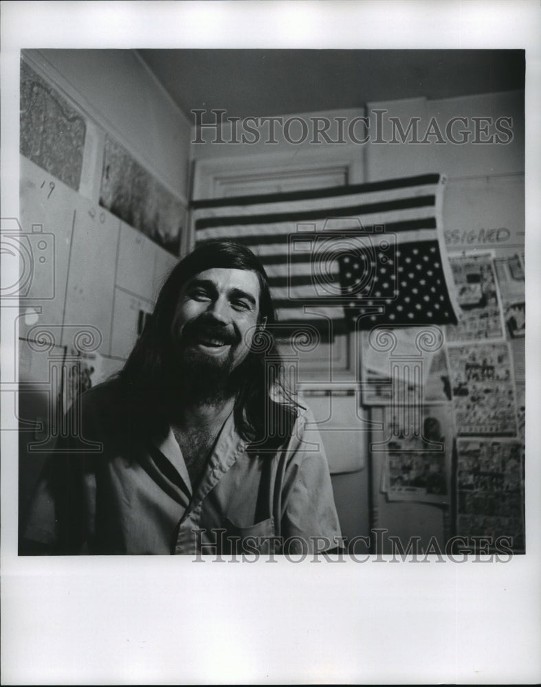 1971 Press Photo Dennis Gall, Kaleidescope Editor, Milwaukee.  - mjb18535-Historic Images