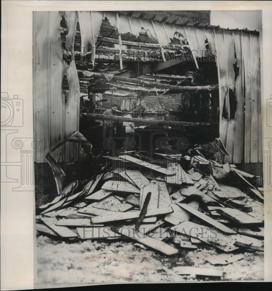 1961 Press Photo Fire Damage at Larson Plywood in Sheboygan - Historic Images