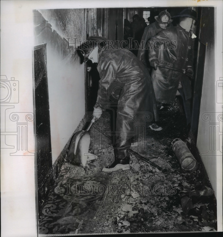 1957 Press Photo Firemen clean up Debris after Fire was Extinguished, Wisconsin - Historic Images