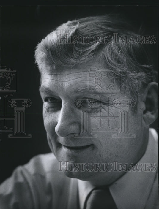 1977 Press Photo Robert P. Lorge - mjb19109 - Historic Images