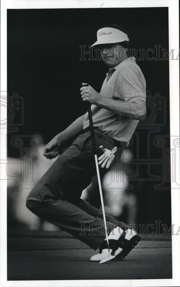 1989 Press Photo Mark Lye missed a birdie shot putt on hole number 1 - mjb19200 - Historic Images