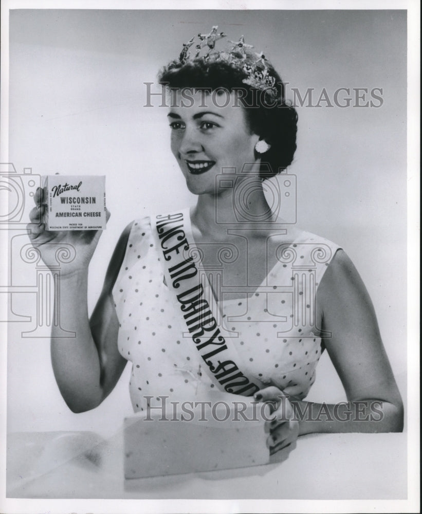 1954 Press Photo Mary Ellen McCabe, Alice in Dairyland - mjb19223 - Historic Images