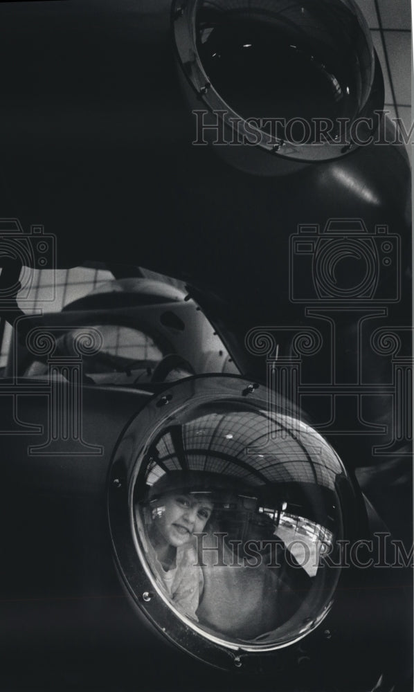 1993 Press Photo Katie Marie Milella of Eagle in McDonald's Playhouse, Wisconsin - Historic Images