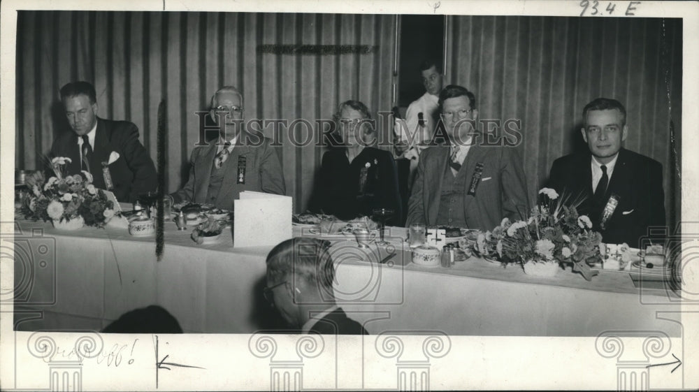 1951 Press Photo Fay MacBeath with others at a party - mjb20058-Historic Images