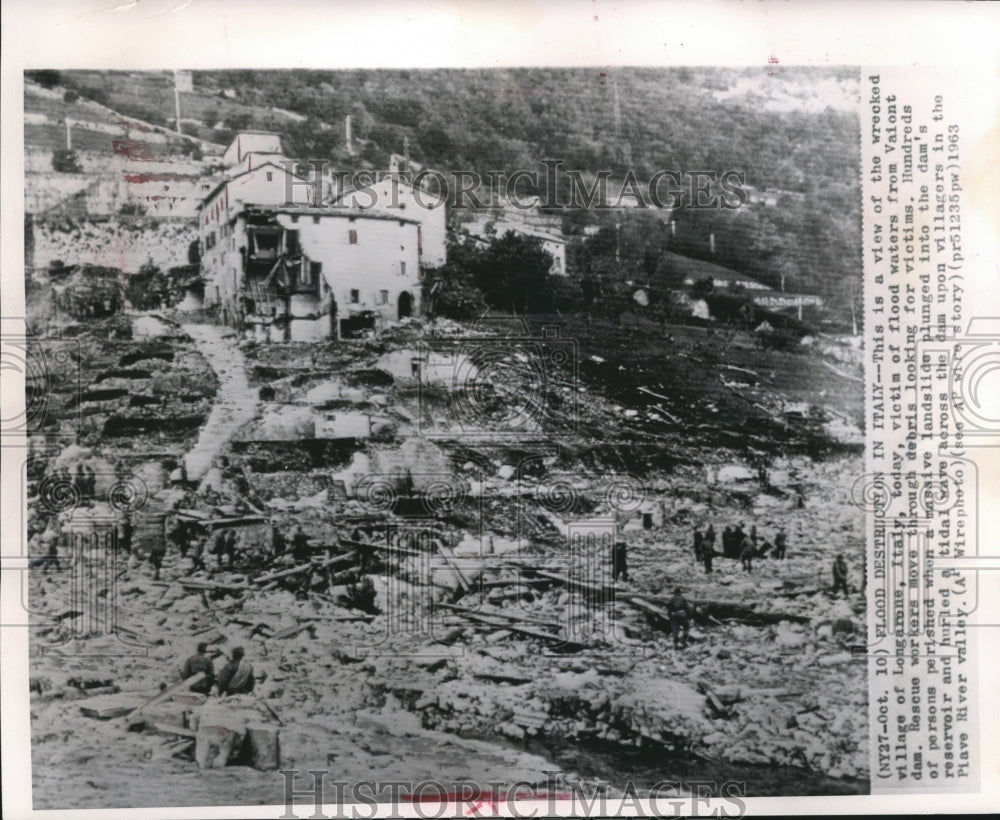 1963 Press Photo Flood destruction in the village of Longarone, Italy. - Historic Images