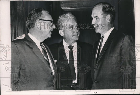 1964 Press Photo George McGovern, Reynolds, and Frank Lausche in Washington-Historic Images