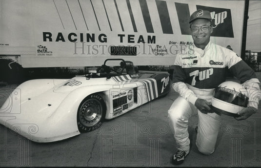 1987 Press Photo Mike McFarland Lands a Sponsor - mjb20576 - Historic Images